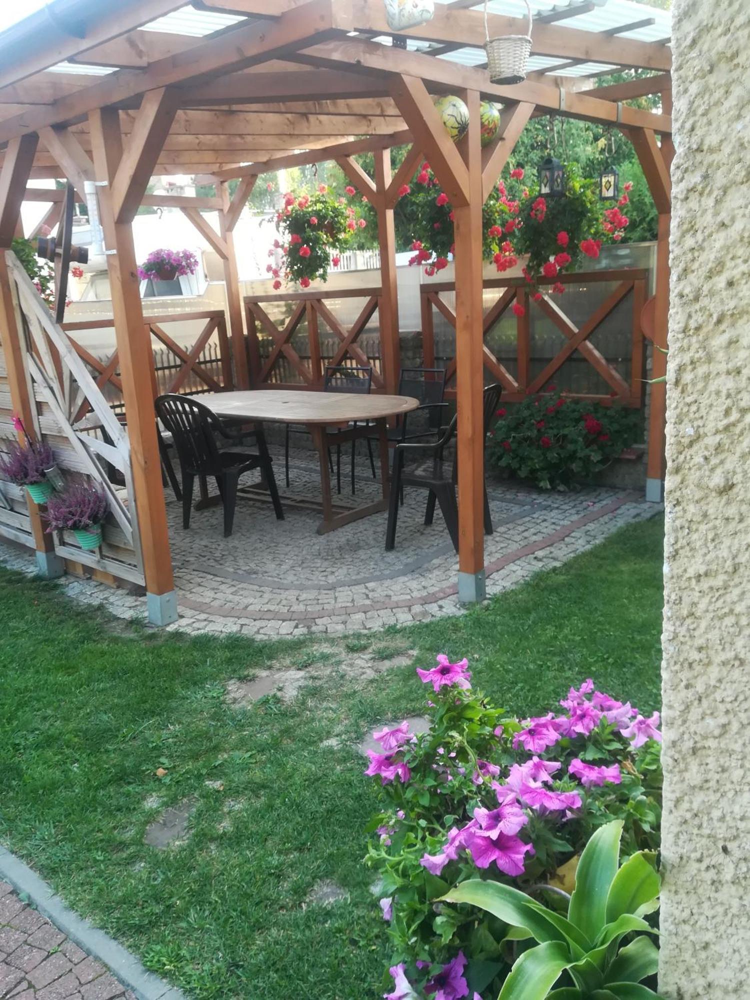 Pokoje Goscinne U Basi Mielno  Buitenkant foto