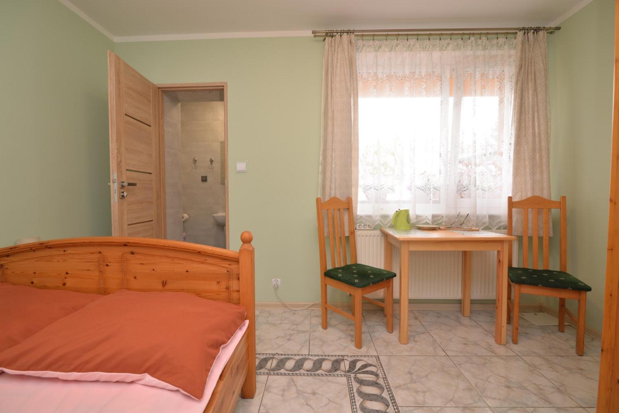 Pokoje Goscinne U Basi Mielno  Buitenkant foto